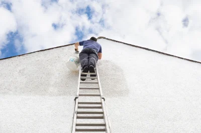 Peinture extérieure à la Gripperie-Saint-Symphorien — façades et ravalement
